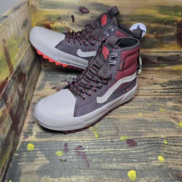 Vans Sk8 Hi Gore Tex Insulated MTE 3 Waterproof Winter Boot Shoe Women Sz 7 - Picture 1 of 8